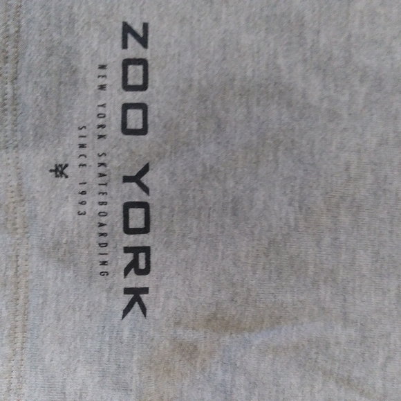 Men's zoo York sweat shorts - Picture 2 of 3